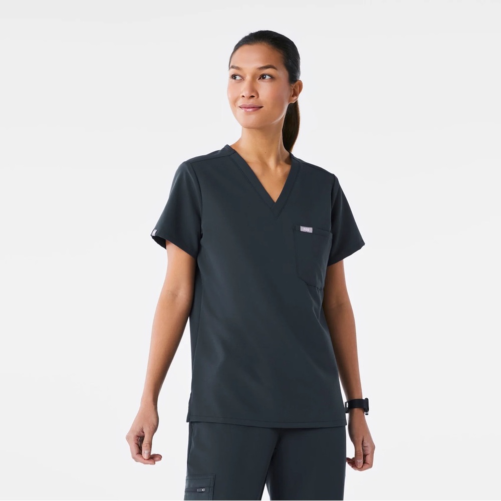 figs catarina one pocket scrub top in dark harbor